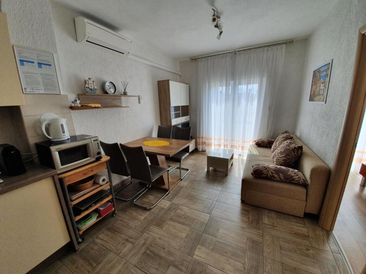 Apartmani Bozic-Tokic Krk Town Eksteriør bilde