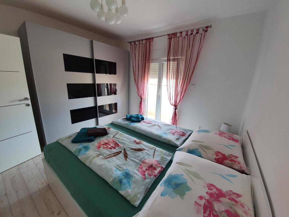 Apartmani Bozic-Tokic Krk Town Eksteriør bilde