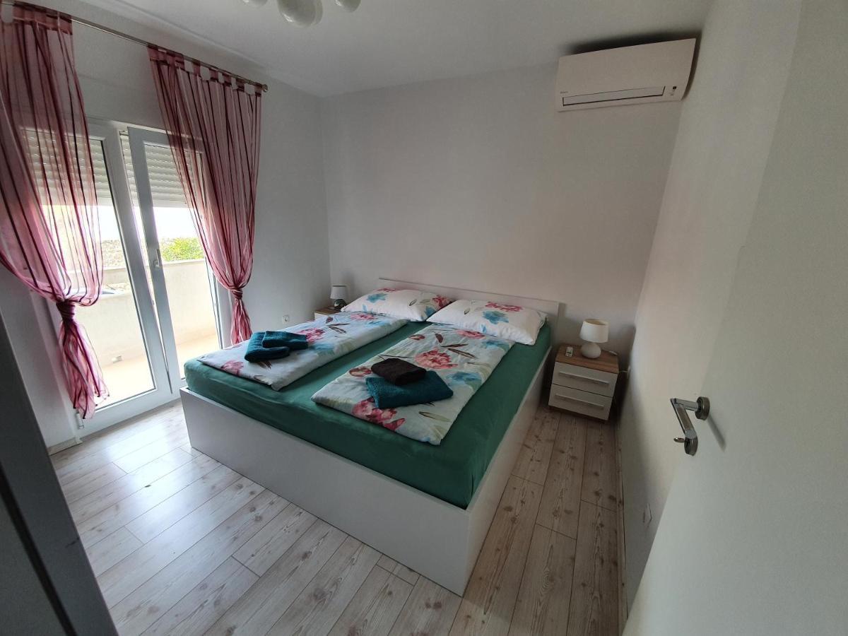 Apartmani Bozic-Tokic Krk Town Eksteriør bilde
