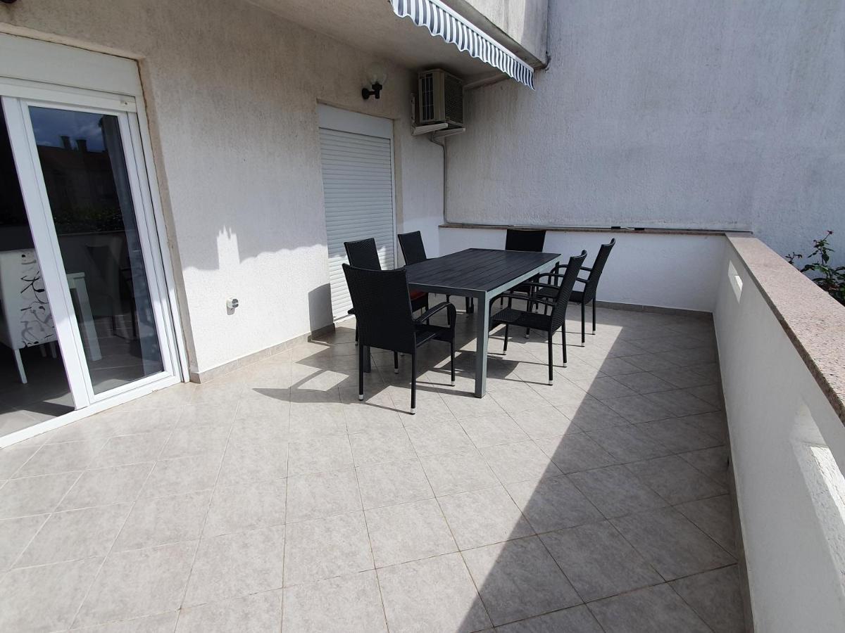 Apartmani Bozic-Tokic Krk Town Eksteriør bilde